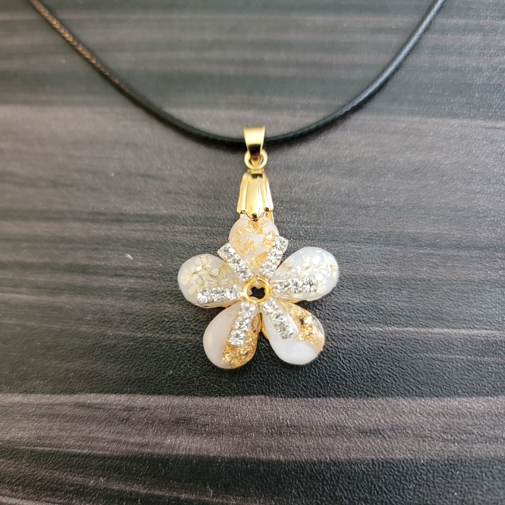 Handmade necklace, white resin flower pendant with gold flakes